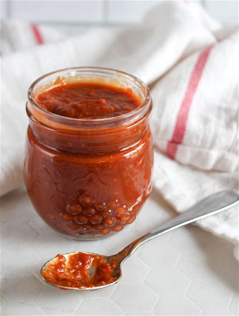 sweet-and-spicy-beer-barbecue-sauce image