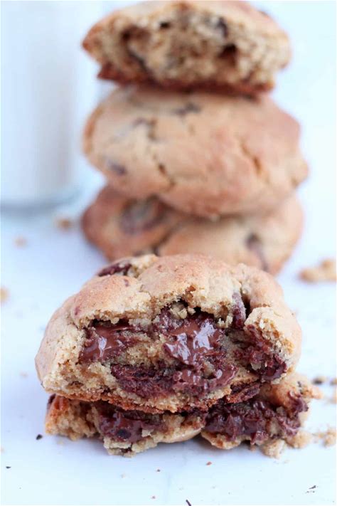 new-york-levain-bakery-style-chocolate-chip-cookies image
