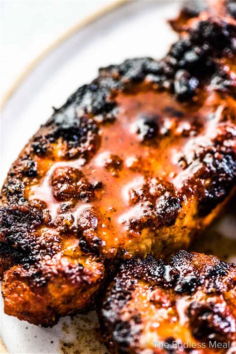 juicy-grilled-pork-chops-super-easy-recipe-the image