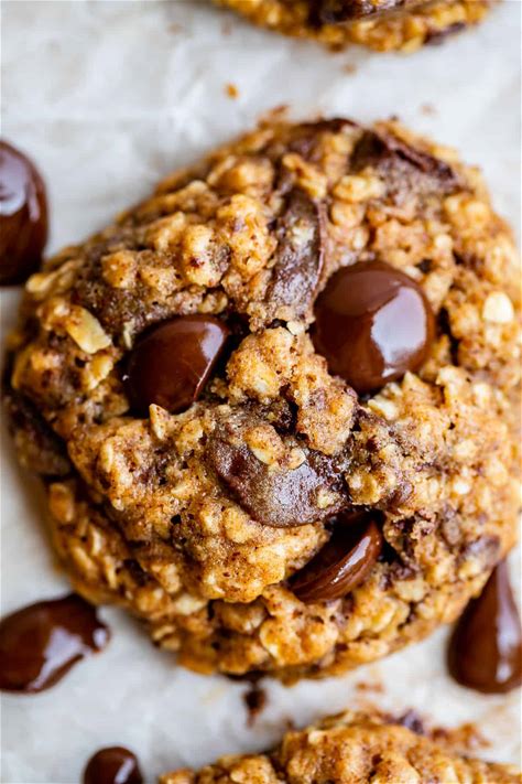 healthy-oatmeal-chocolate-chip-cookies-the-food image