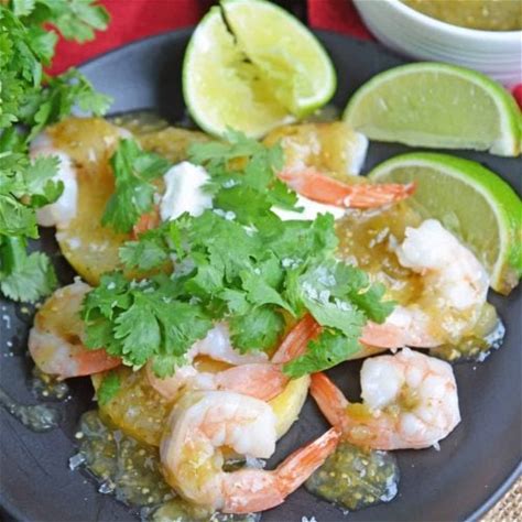 spicy-salsa-verde-shrimp-an-easy-shrimp image