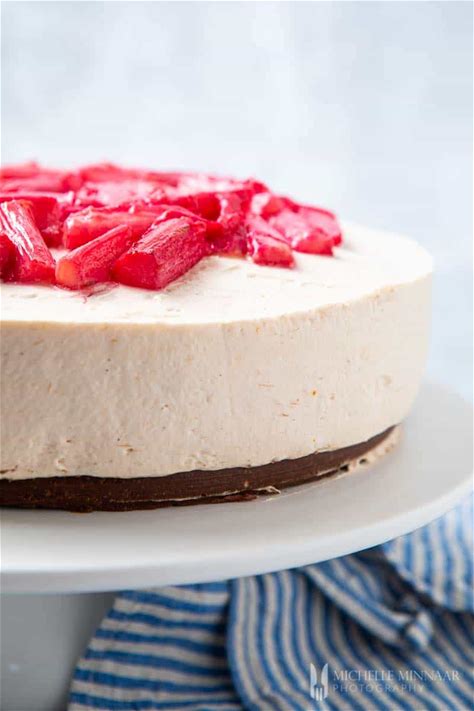no-bake-rhubarb-cheesecake-summer-dessert image