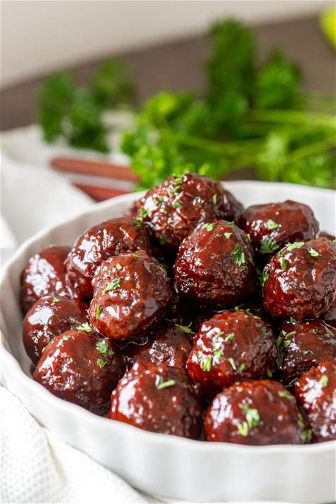 grape-jelly-meatballs-5-minute-appetizer-momsdish image