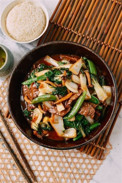 beef-vegetable-stir-fry-the-woks-of-life image