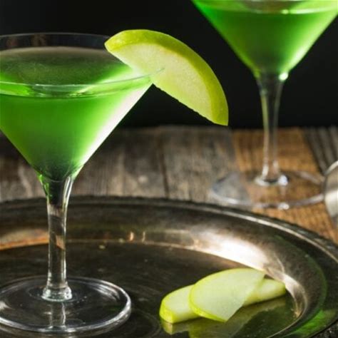 10-best-apple-vodka-drinks-and-cocktails-insanely image