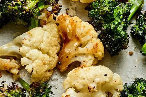 roasted-broccoli-and-cauliflower-recipe-crispy-with image