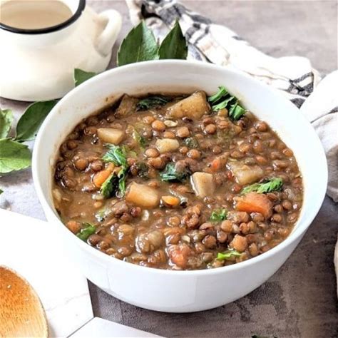 lentil-soup-with-potatoes-recipe-vegetarian-the image