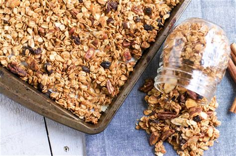 easy-homemade-maple-pecan-granola image