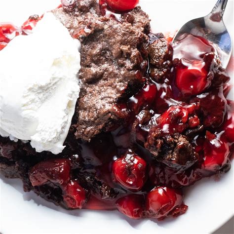 cherry-chocolate-dump-cake-easy-3-ingredient-cake image