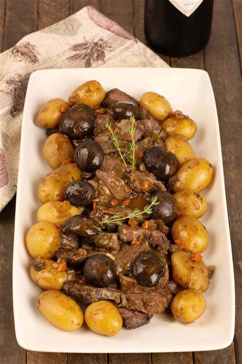 slow-cooker-pot-roast-with-mushrooms image