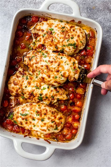 pesto-baked-chicken-with-tomatoes-recipe-little image