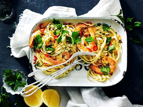 garlic-chilli-prawn-linguine-pasta-recipe-australian image