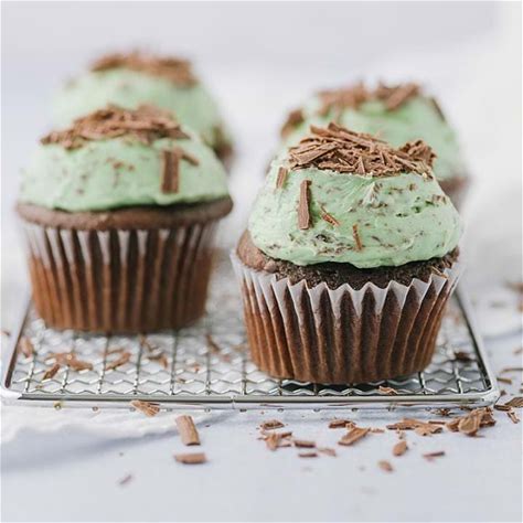 mint-chocolate-chip-cupcakes-for-the-mint image