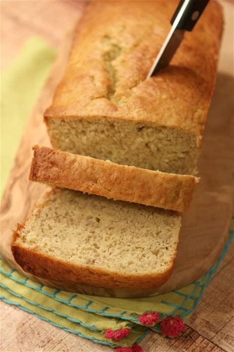 low-fat-banana-bread-recipe-girl image