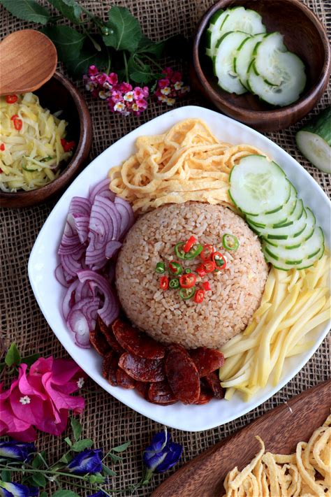 thai-fried-rice-with-shrimp-paste-foxy-folksy image