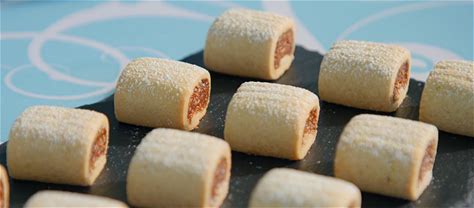 paul-hollywoods-fig-rolls-the-great-british-bake-off image