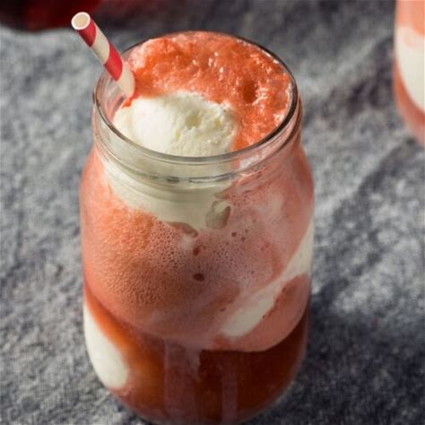 15-best-ice-cream-float-recipes-to-make-at-home image