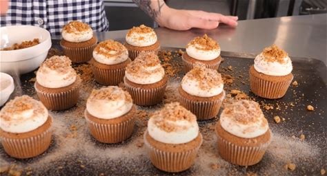 cinnamon-toast-crunch-cupcakes-recipe-recipesnet image