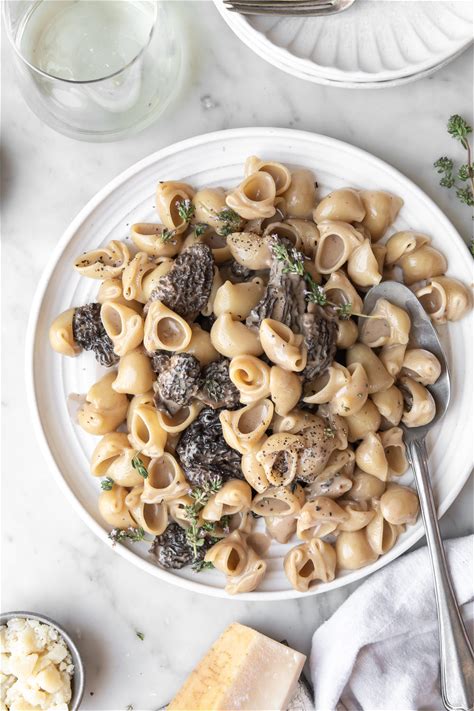 morel-pasta-with-cream-parmesan-and-thyme-with image