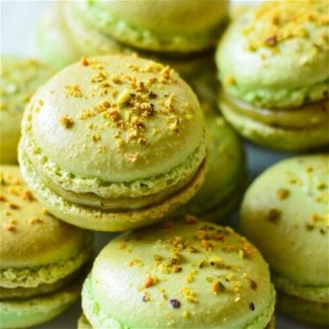 20-best-pistachio-desserts-insanely-good image