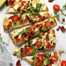 blt-flatbread-with-avocado-midwest-foodie image