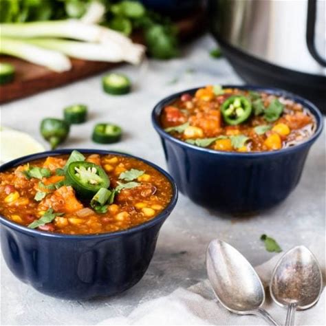 quinoa-sweet-potato-chili-instant-pot-moms-dinner image