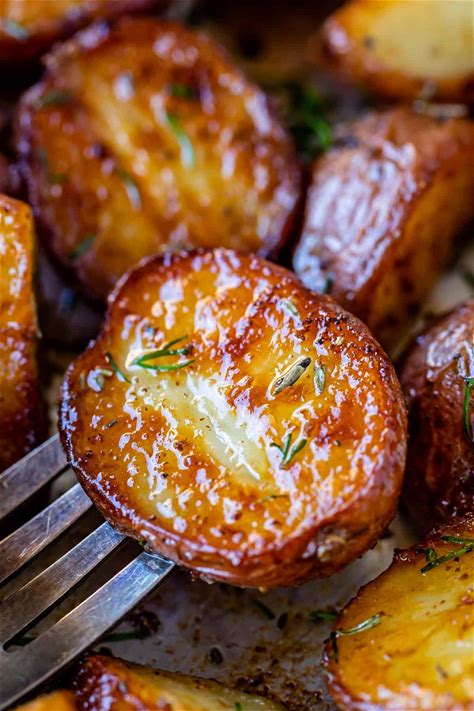 oven-roasted-red-potatoes-recipe-easy-the image