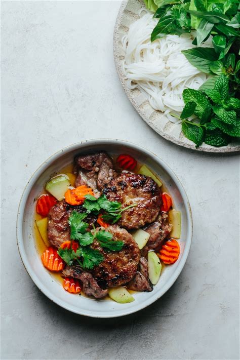 vietnamese-grilled-pork-patties-with-vermicelli-bn image