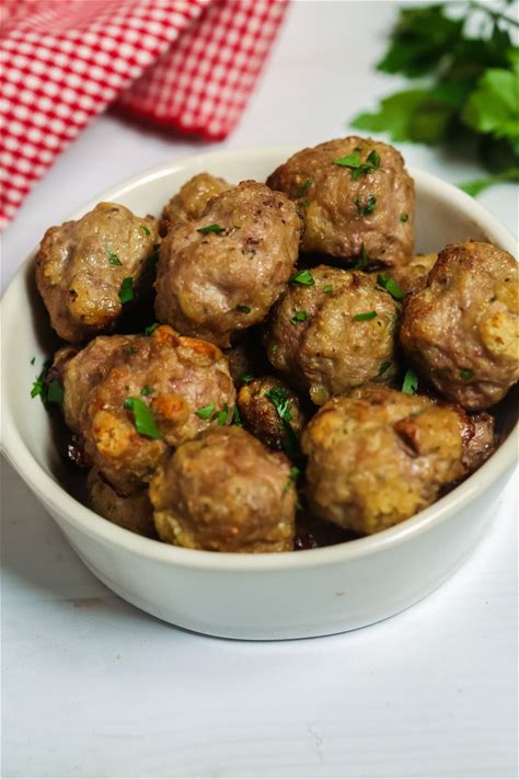 oven-baked-meatballs-grandmas-recipe-it-is-a-keeper image