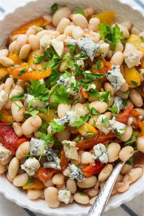 easy-roasted-bell-pepper-and-white-bean-salad image