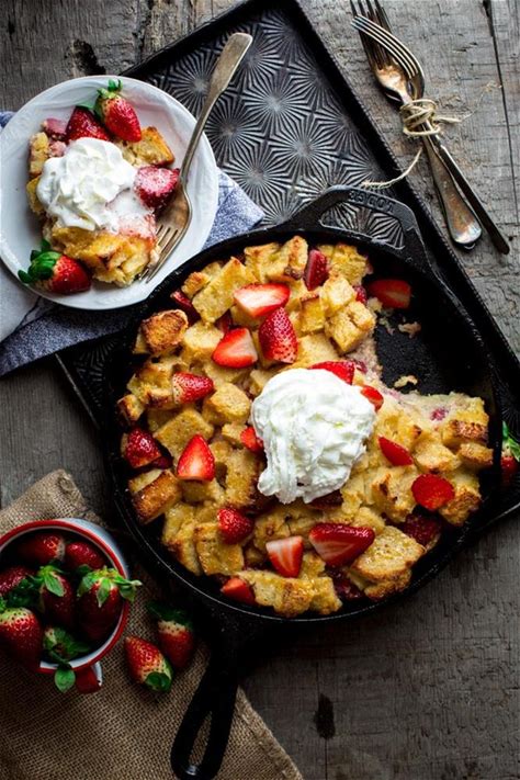 strawberries-cream-skillet-bread-pudding-lodge image