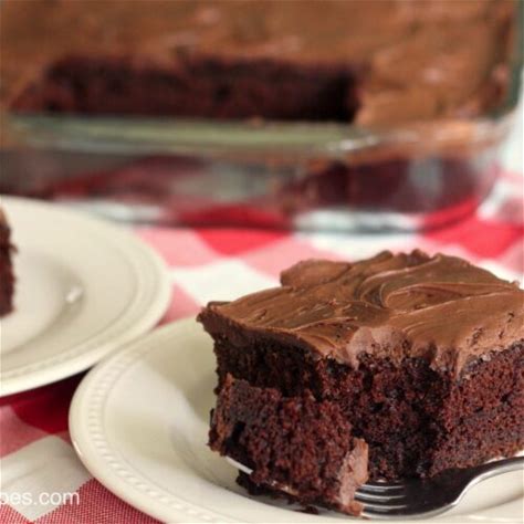 old-fashioned-sour-cream-chocolate-cake-i-heart image
