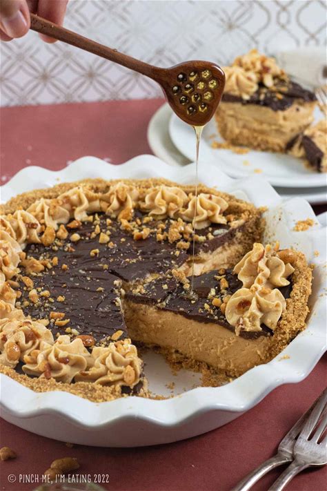 no-bake-chocolate-peanut-butter-pie-with-graham image