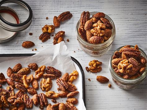crunchy-nuts-with-maple-syrup-maple-from-canada image