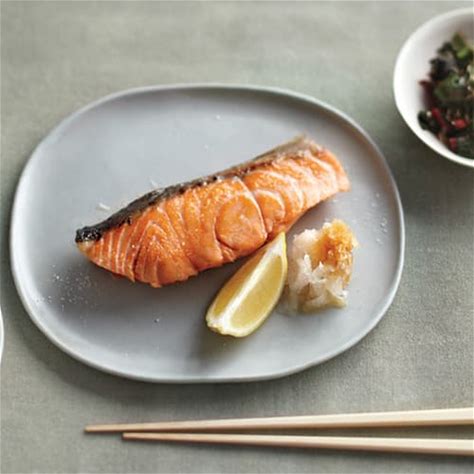 nobus-crispy-skinned-salmon-with-daikon-and-soy image