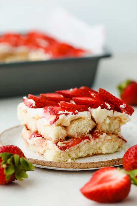 no-bake-strawberry-tiramisu-recipe-the-recipe-critic image