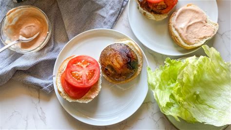 easy-portobello-mushroom-burger-recipe-mashed image