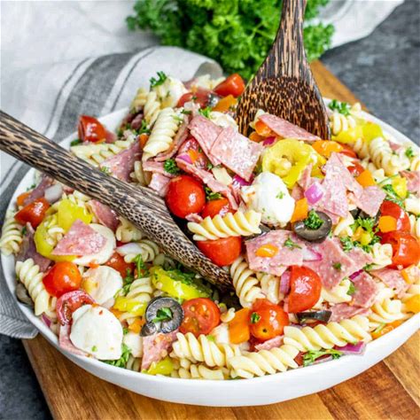 italian-pasta-salad-with-italian-dressing image