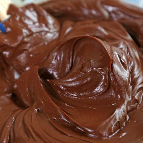 chocolate-sour-cream-frosting-sugarhero image