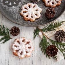 scandinavian-rosette-cookies-rosettbakkels image