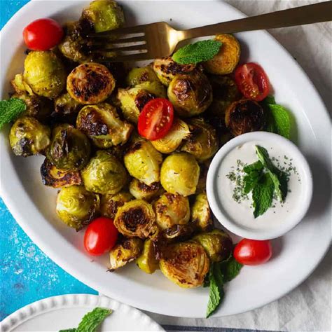 best-roasted-brussel-sprouts-recipe-unicorns-in-the image