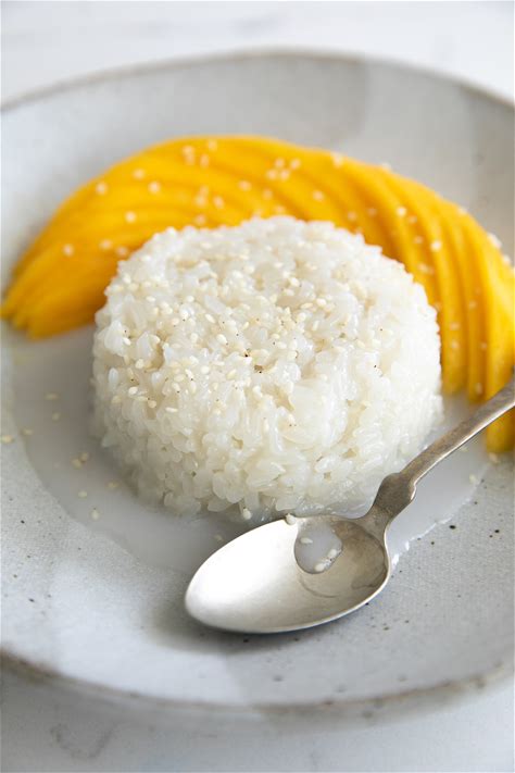 thai-mango-sticky-rice-recipe-khao-niaow-ma-muang image