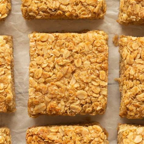 flapjacks-with-4-ingredients-thick-chewy-and-healthy image