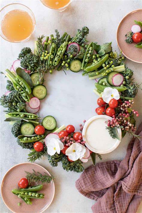 crudite-wreath-easy-holiday-appetizer-sugar-and image
