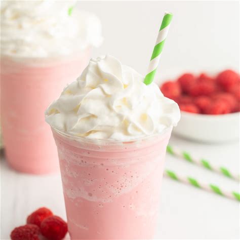 starbucks-cotton-candy-frappuccino-recipe-eating image