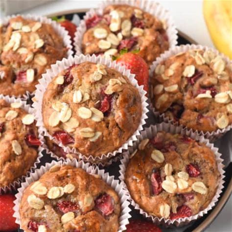 strawberry-banana-oatmeal-muffins-the-conscious image