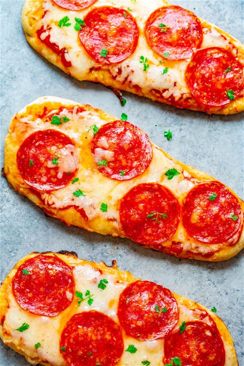 10-minute-grilled-pepperoni-pizza-averie-cooks image