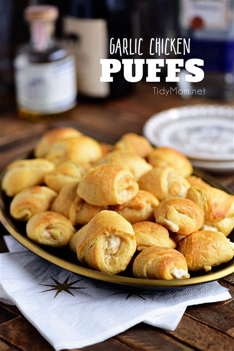 garlic-chicken-puffs-flakey-crescent-rolls-stuffed-with image