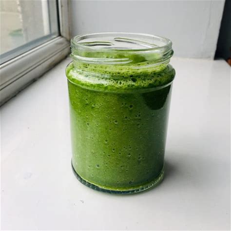 healthy-pear-cucumber-smoothie-tasty-green image