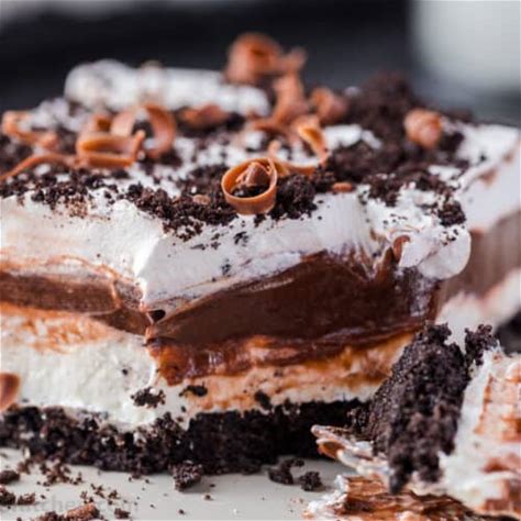 chocolate-lasagna-no-bake-dessert image